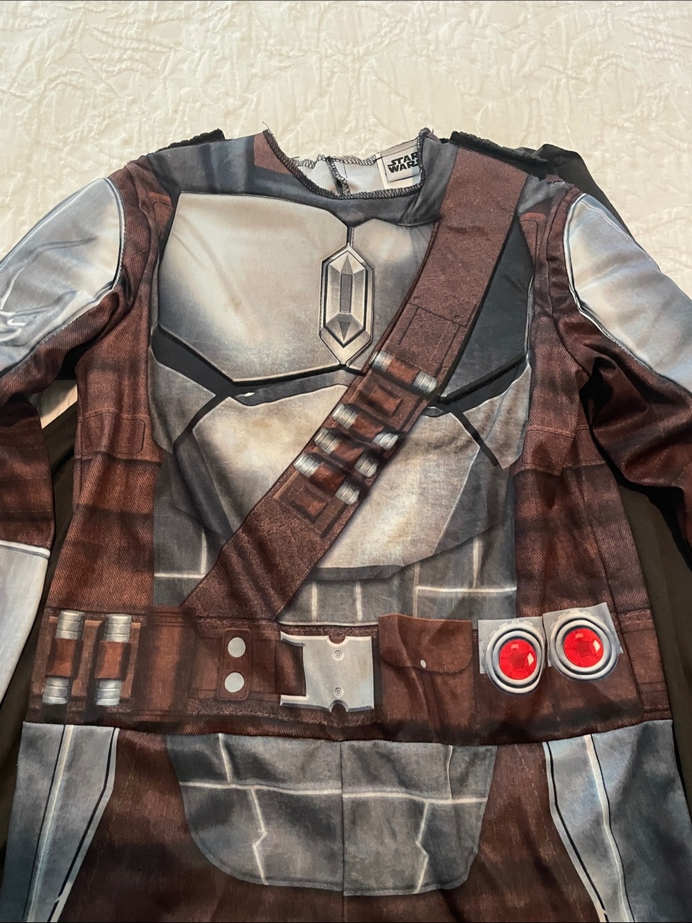 Star Wars Kids Mandalorian Costume in Silver and Brown with Helmet - Picture 4 of 13